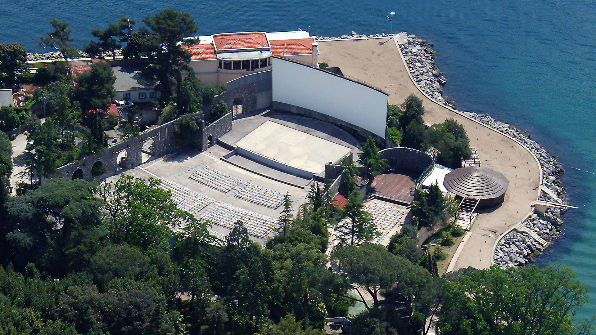 Ljetna pozornica